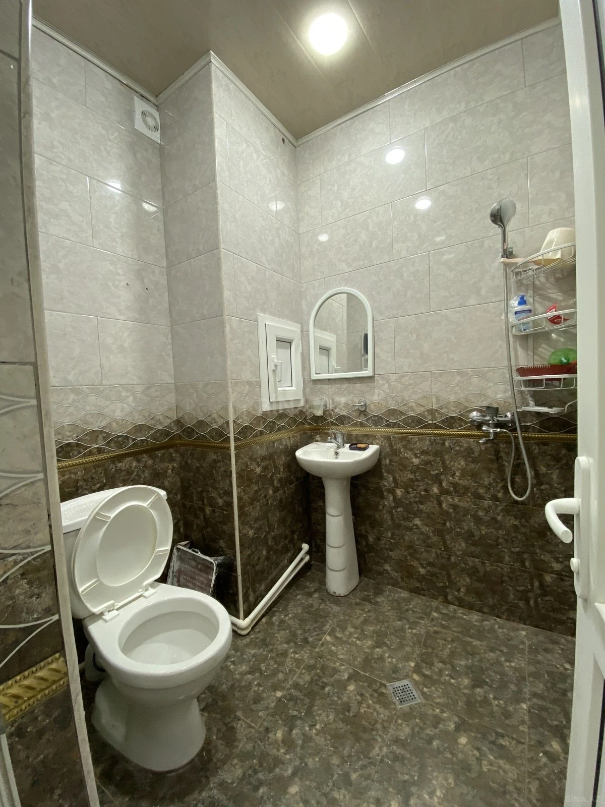 Satılır 2 otaqlı mənzil 60 m²