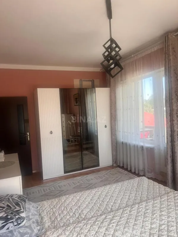 Satılır 4 otaqlı mənzil 100 m²