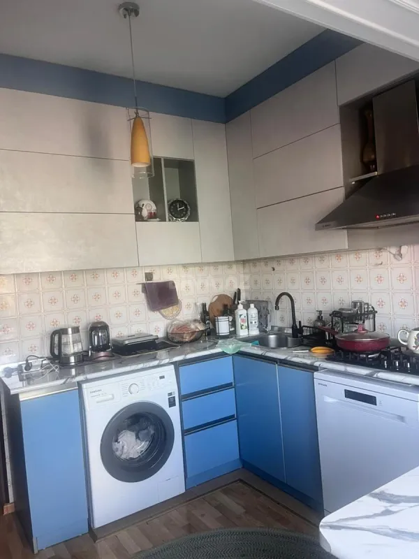 Satılır 4 otaqlı mənzil 100 m²