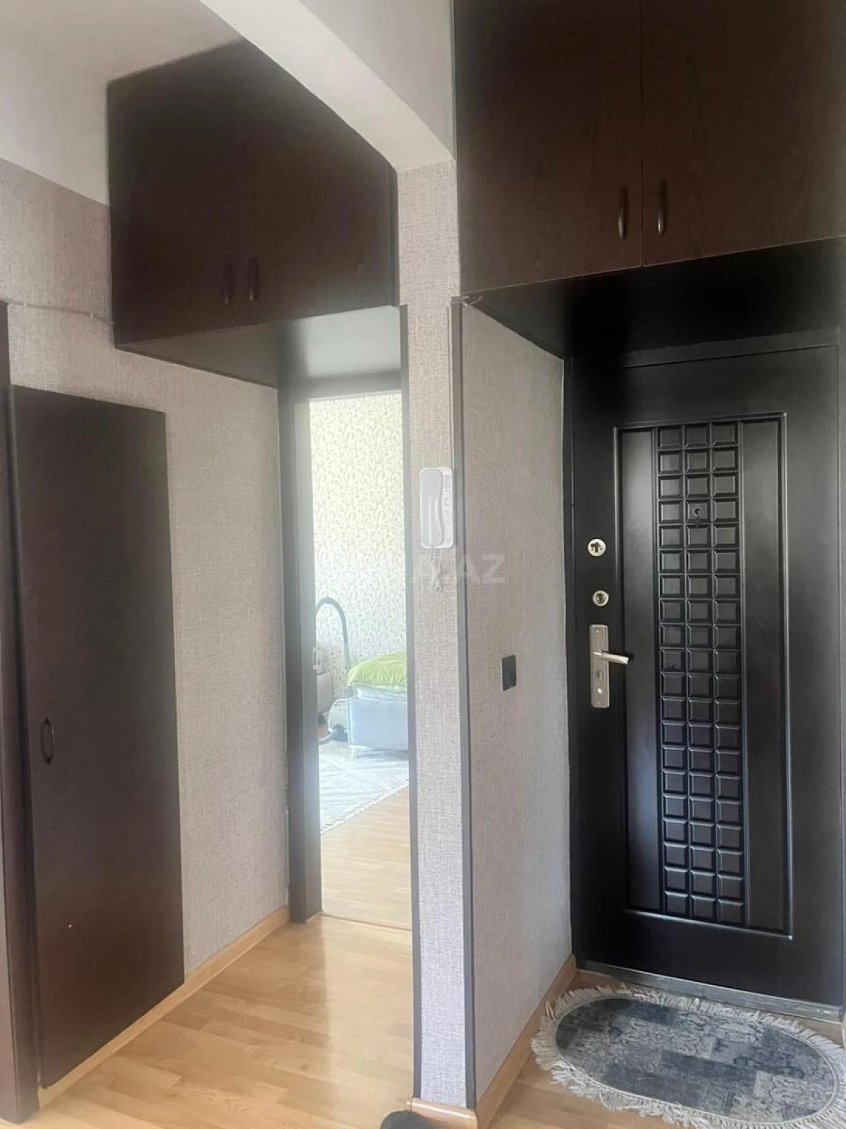 Satılır 4 otaqlı mənzil 100 m²