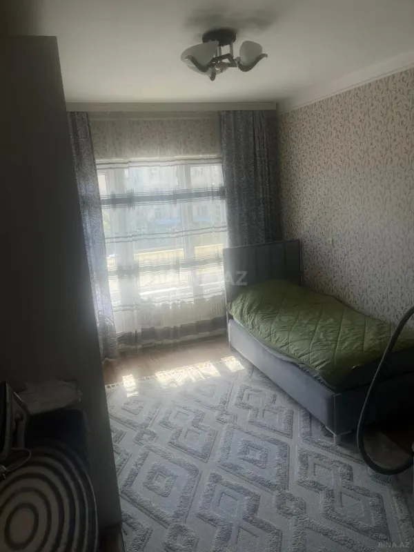 Satılır 4 otaqlı mənzil 100 m²