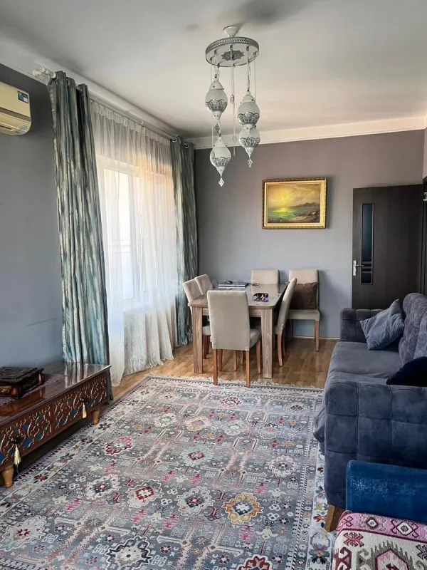 Satılır 4 otaqlı mənzil 100 m²