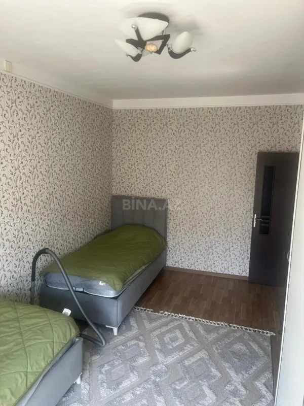 Satılır 4 otaqlı mənzil 100 m²