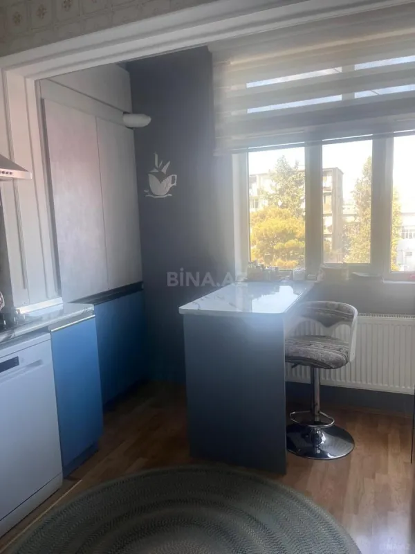 Satılır 4 otaqlı mənzil 100 m²