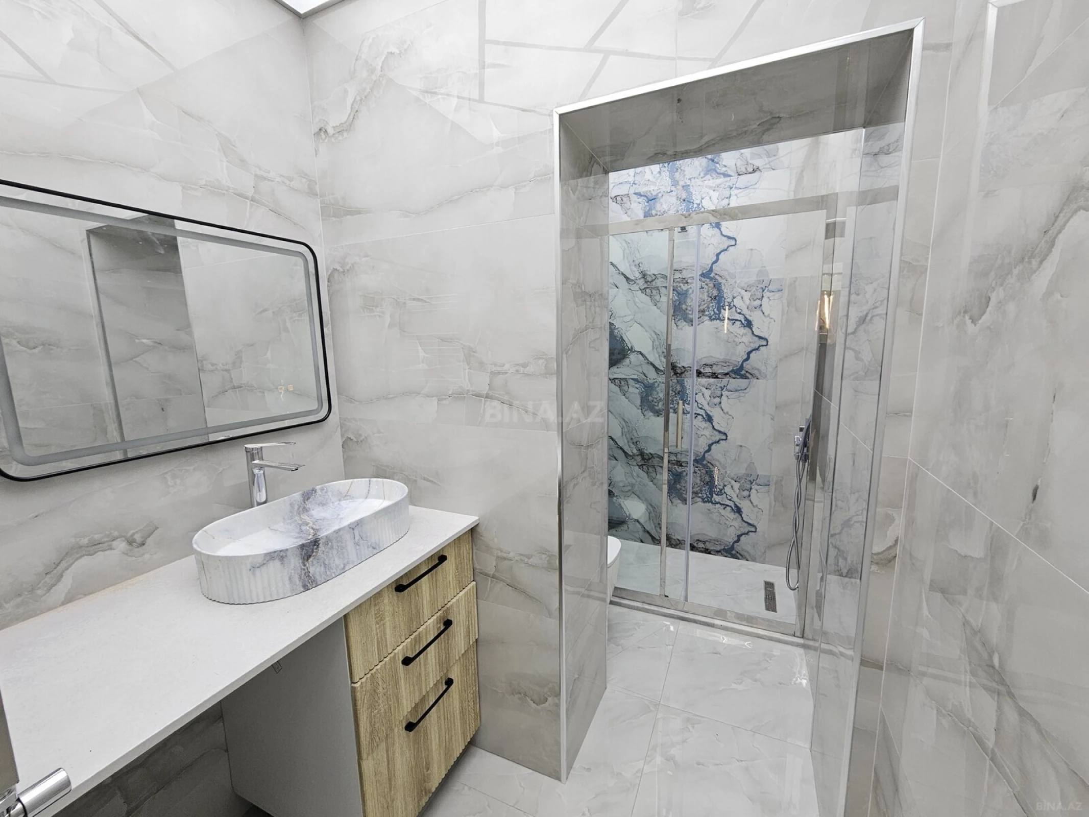 Satılır 3 otaqlı mənzil 87 m²