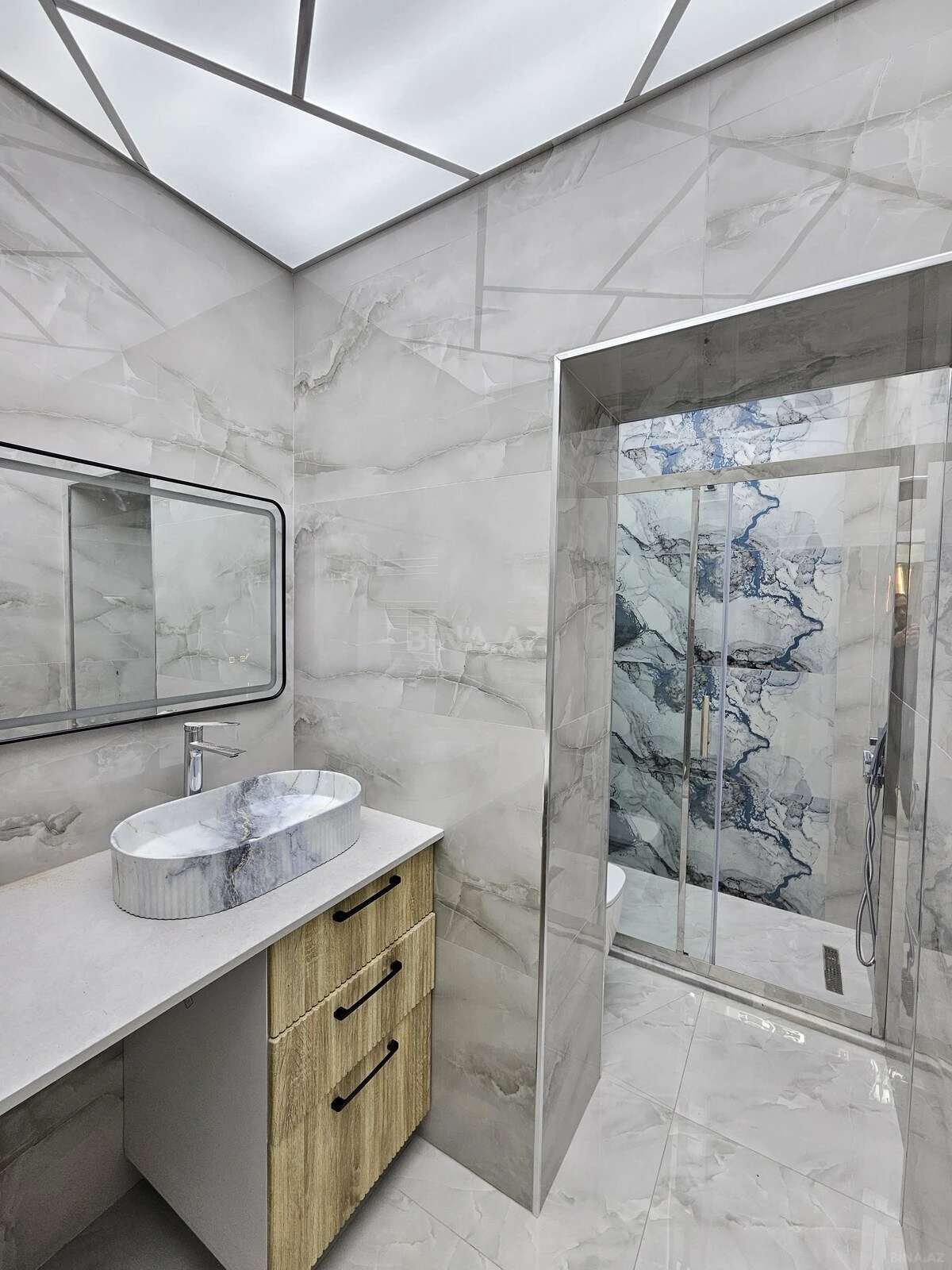 Satılır 3 otaqlı mənzil 87 m²