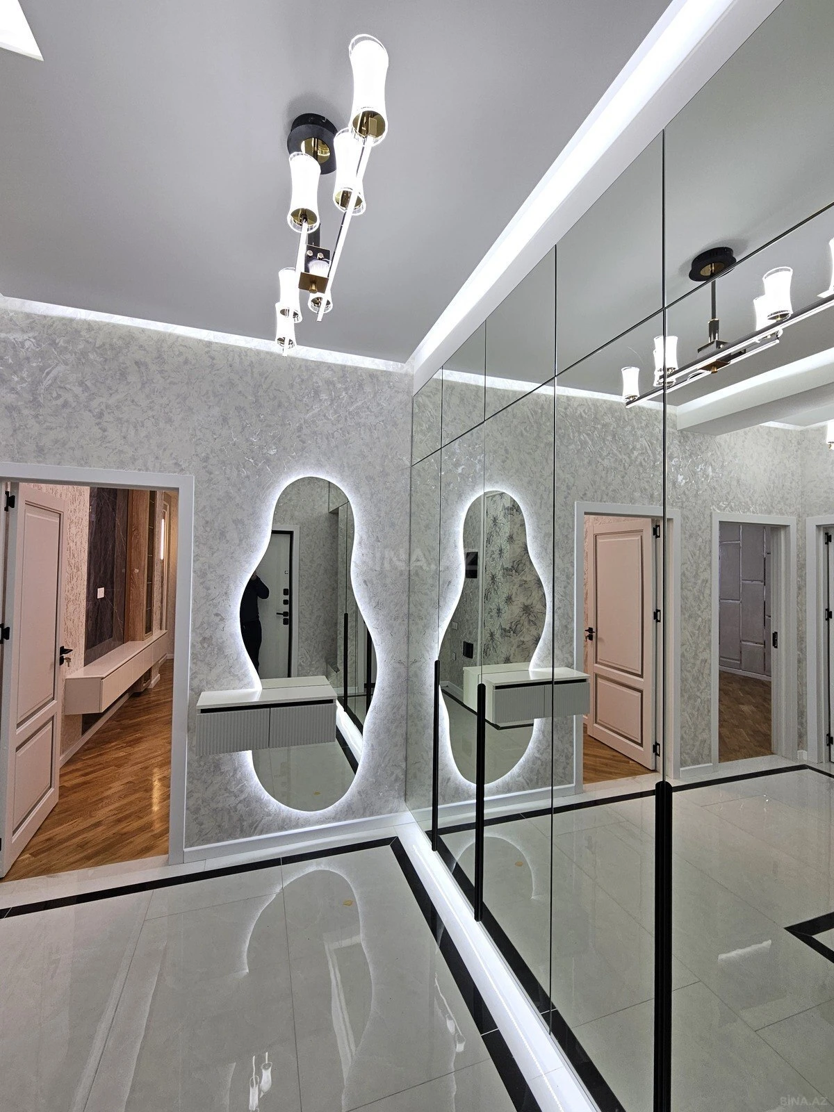 Satılır 3 otaqlı mənzil 87 m²