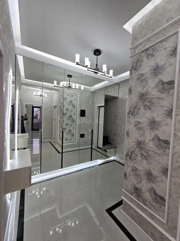 Satılır 3 otaqlı mənzil 87 m²