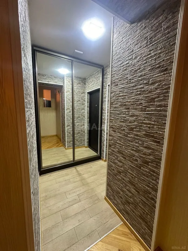 Satılır 4 otaqlı mənzil 150 m²