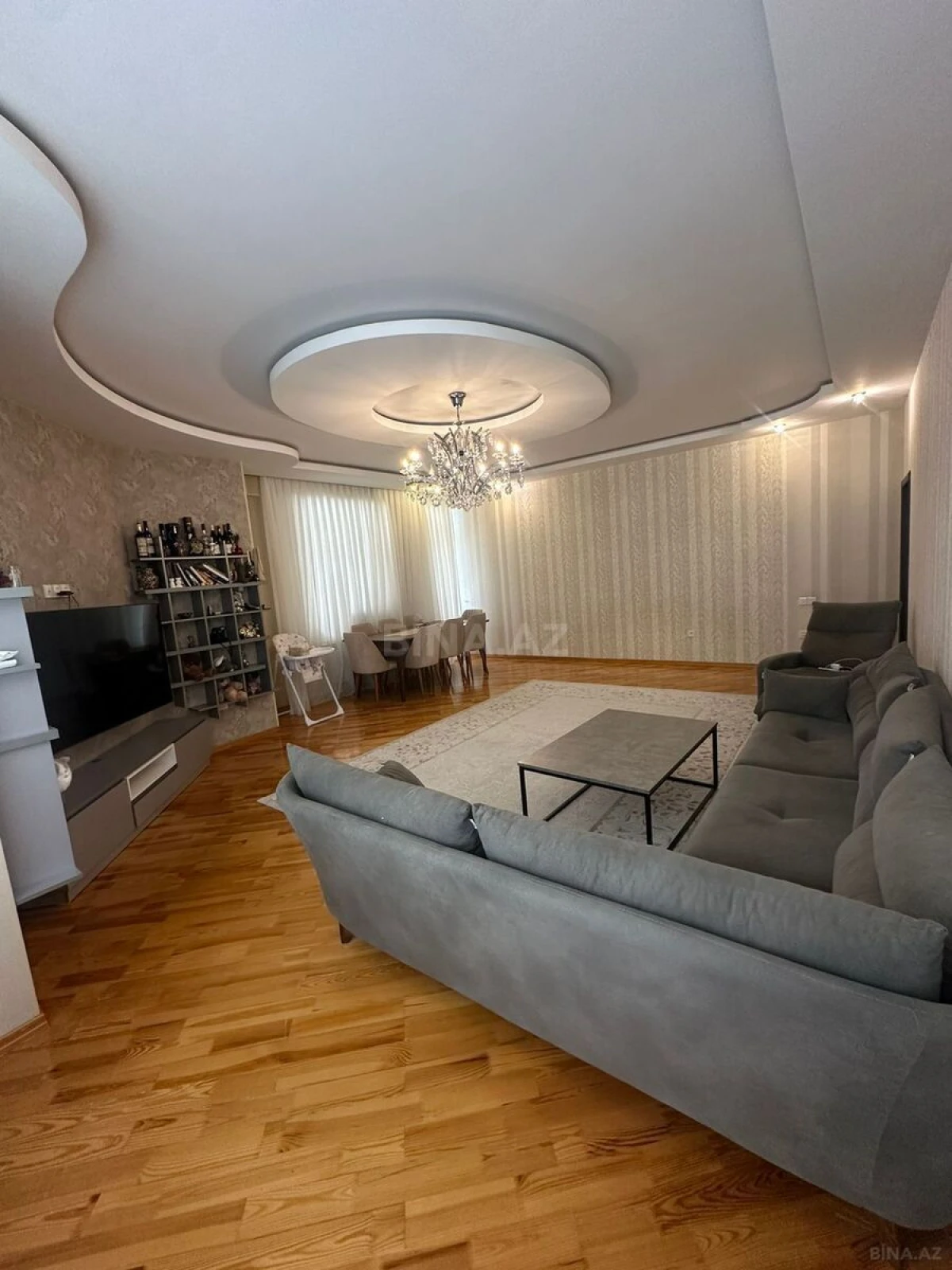 Satılır 4 otaqlı mənzil 150 m²