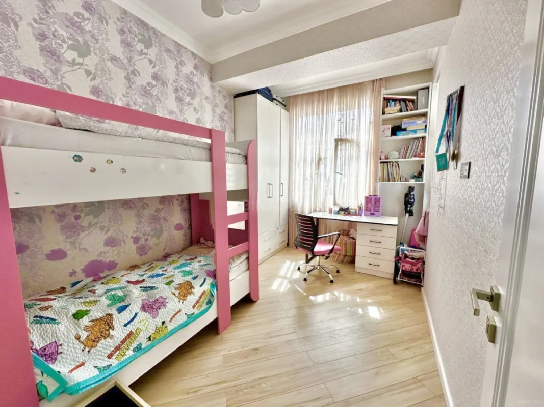 Satılır 2 otaqlı mənzil 65 m²