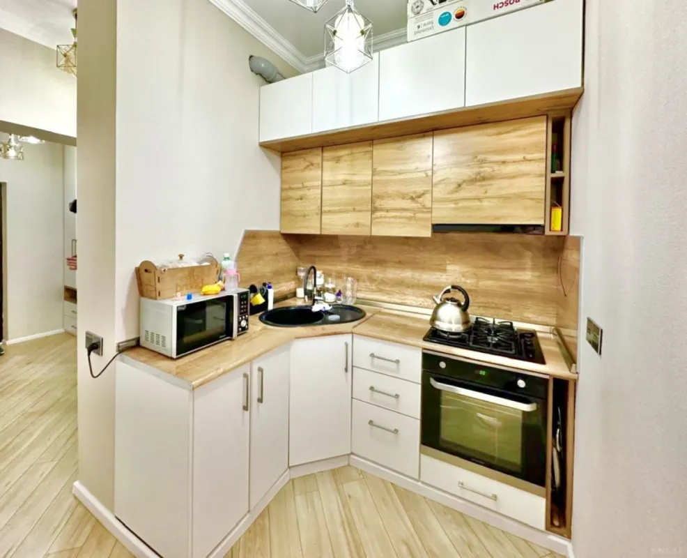 Satılır 2 otaqlı mənzil 65 m²