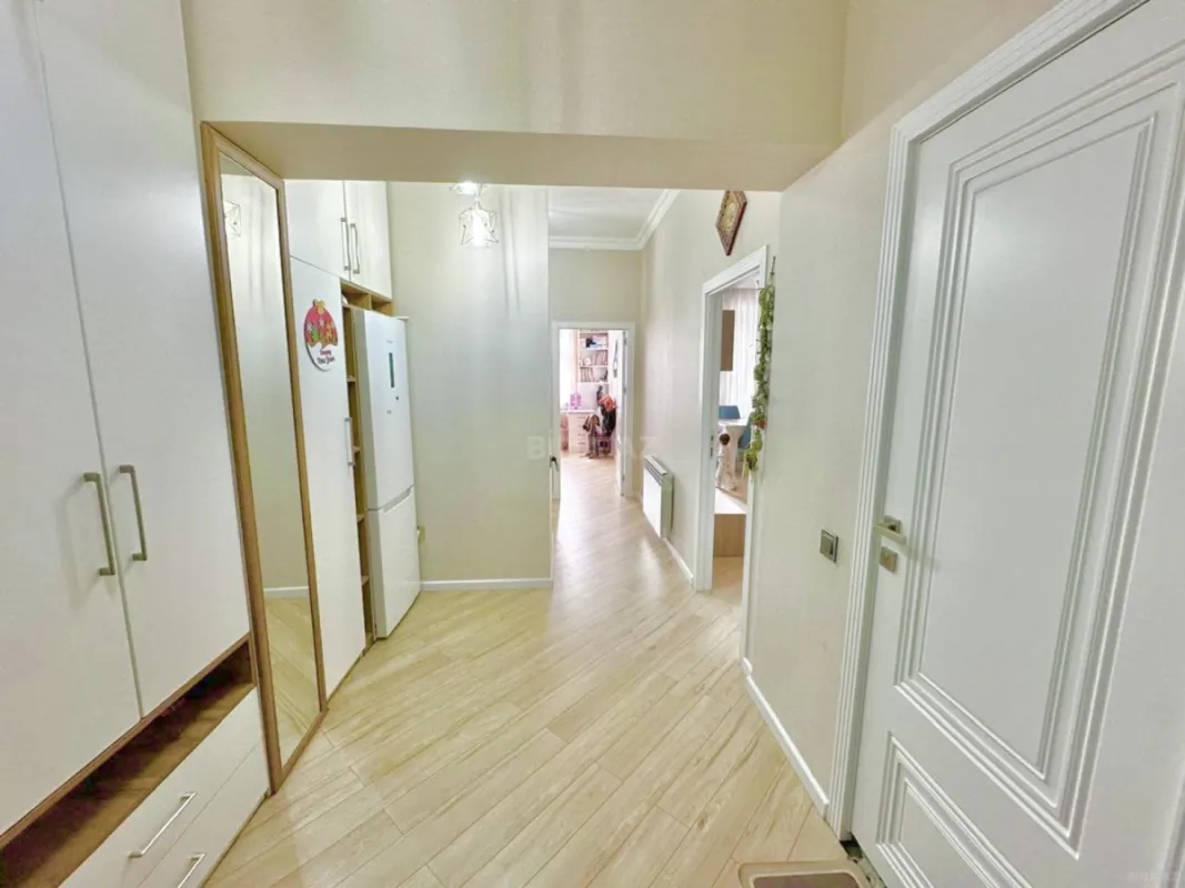 Satılır 2 otaqlı mənzil 65 m²