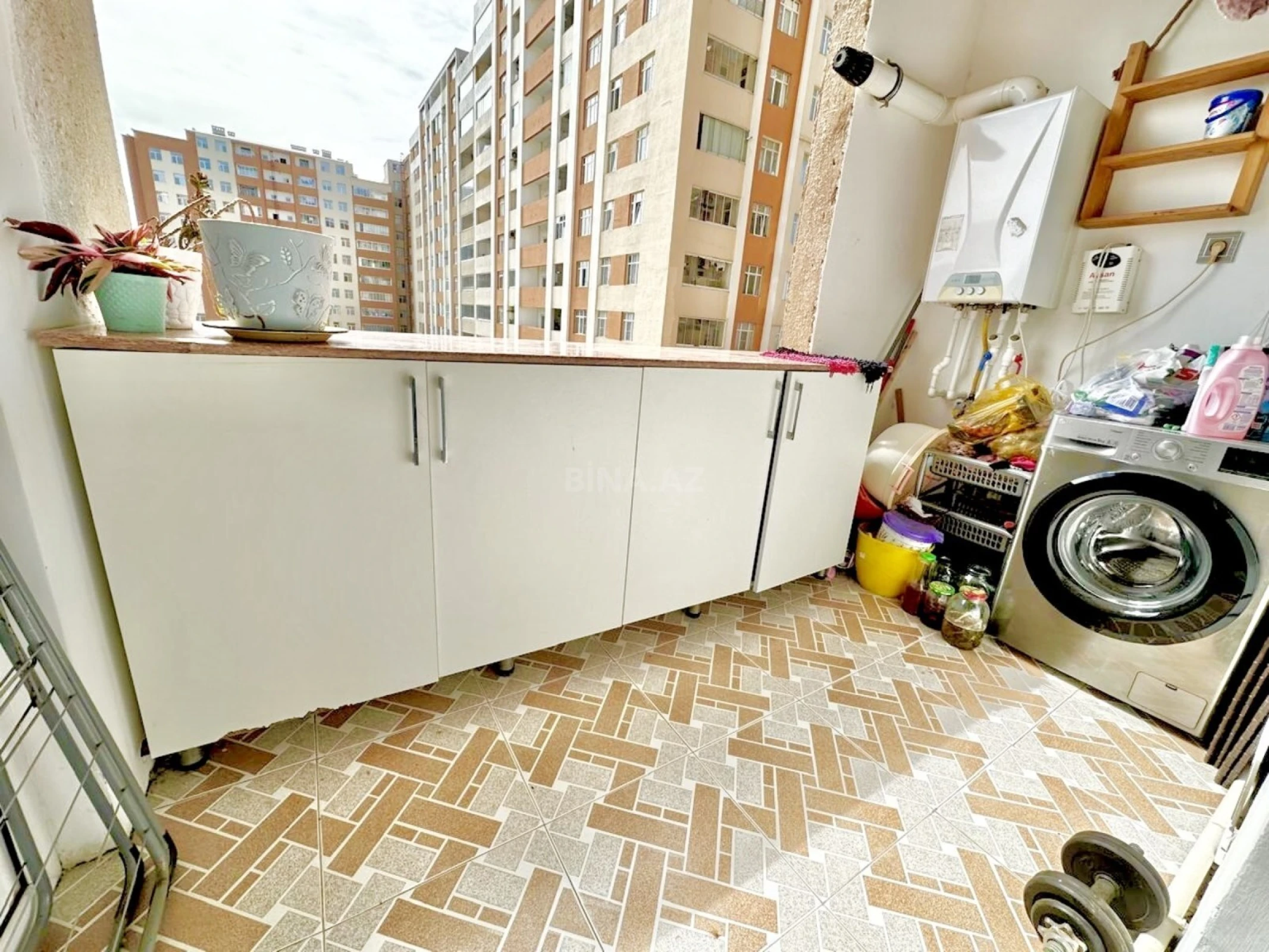 Satılır 2 otaqlı mənzil 65 m²