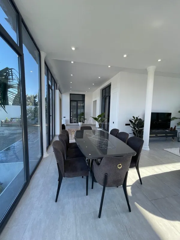 Kirayə verilir 4 otaqlı həyət evi 250 m²