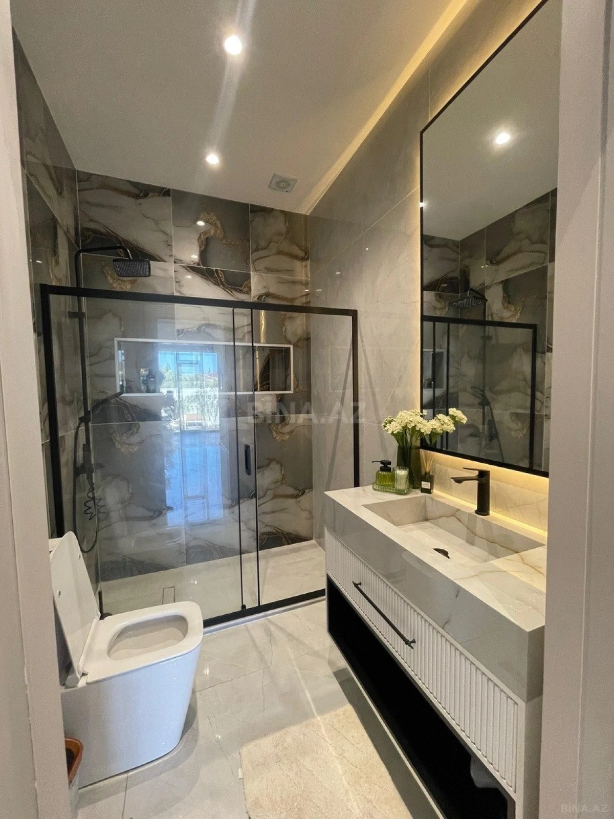 Kirayə verilir 4 otaqlı həyət evi 250 m²