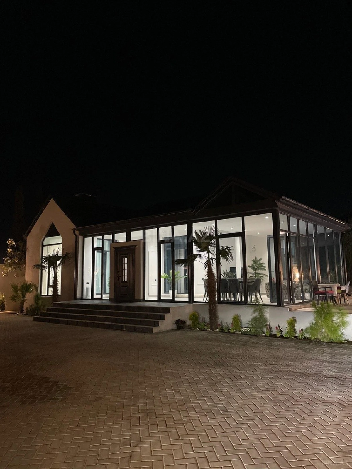 Kirayə verilir 4 otaqlı həyət evi 250 m²