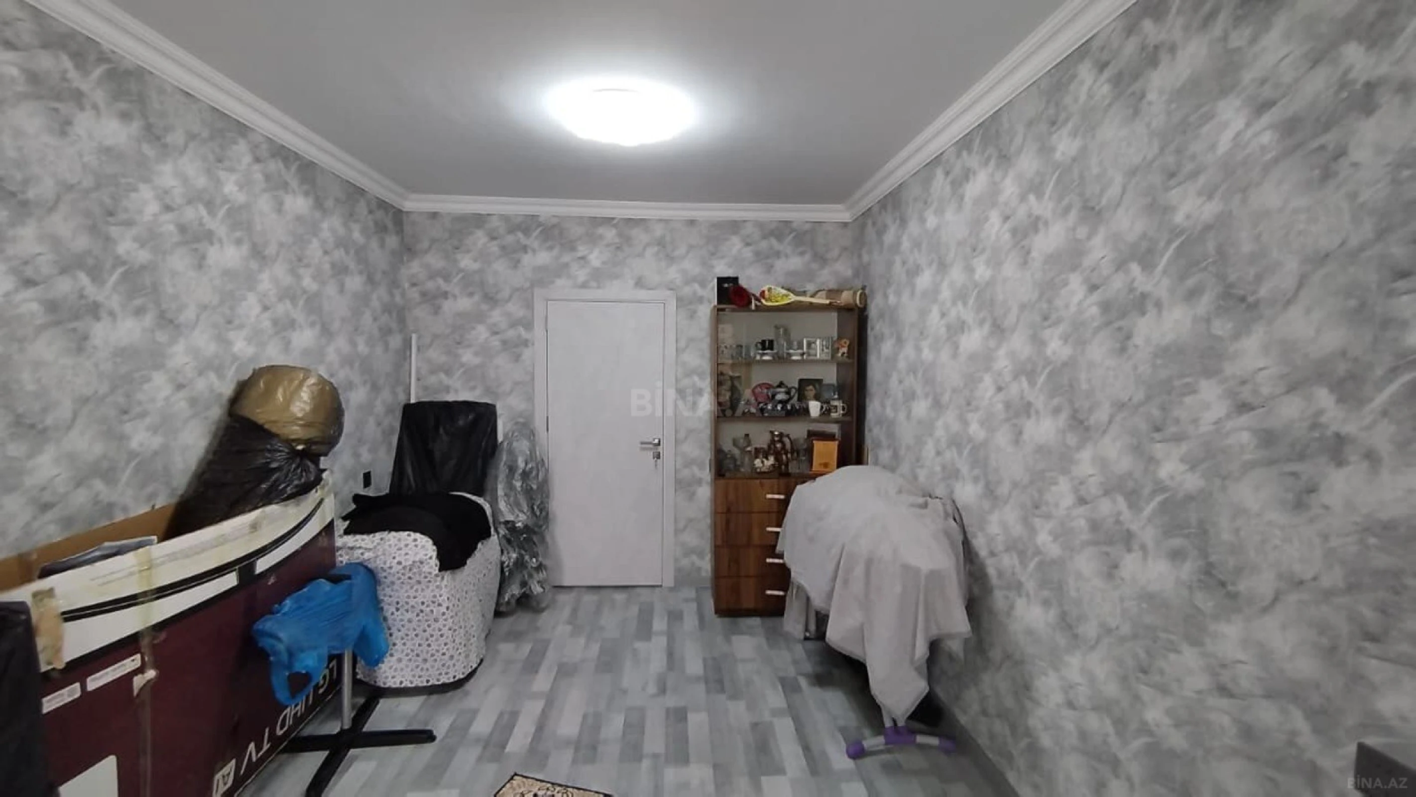 Satılır 5 otaqlı mənzil 120 m²