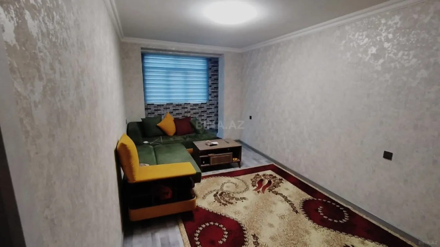 Satılır 5 otaqlı mənzil 120 m²