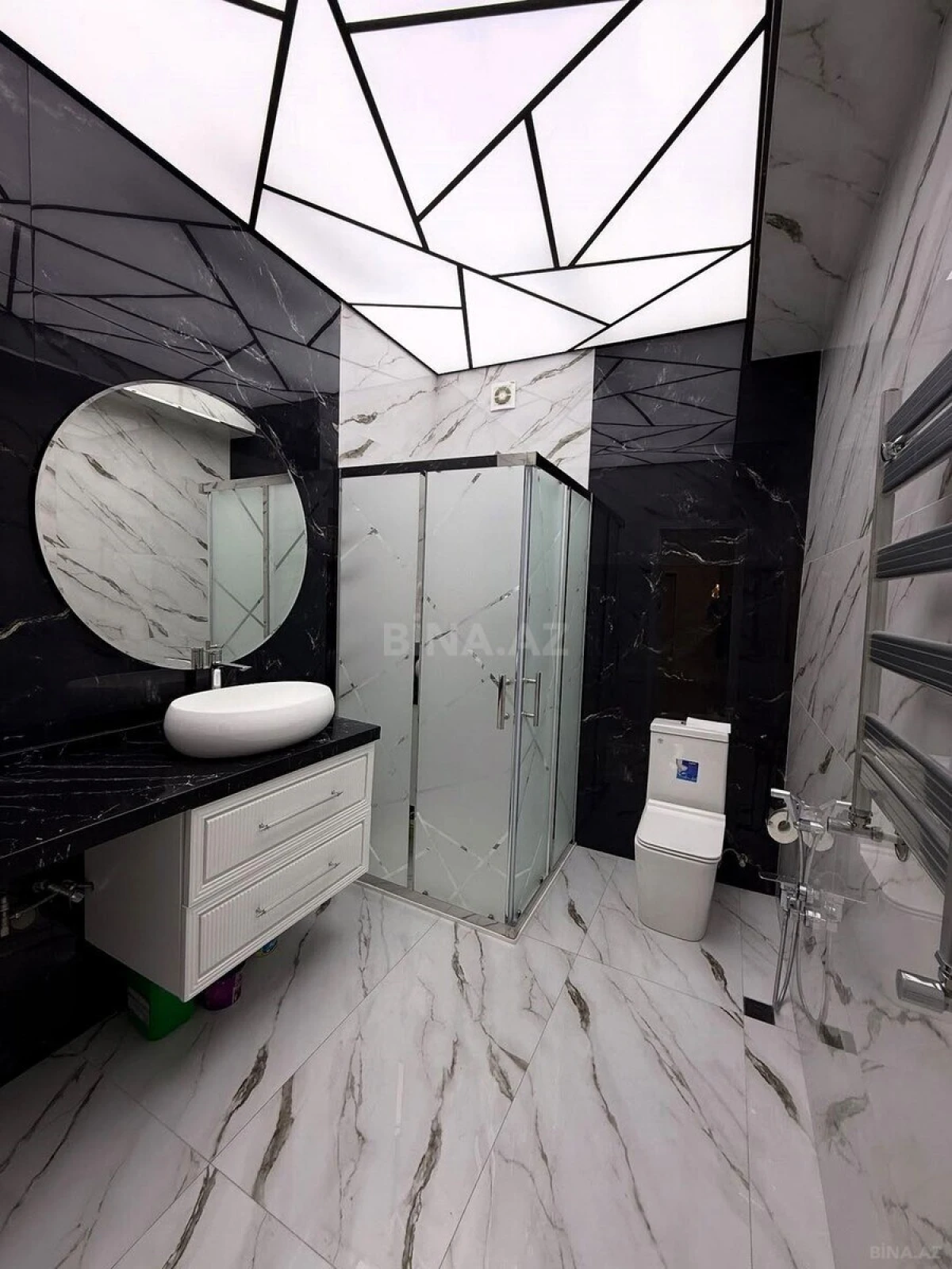 Satılır 3 otaqlı mənzil 101 m²