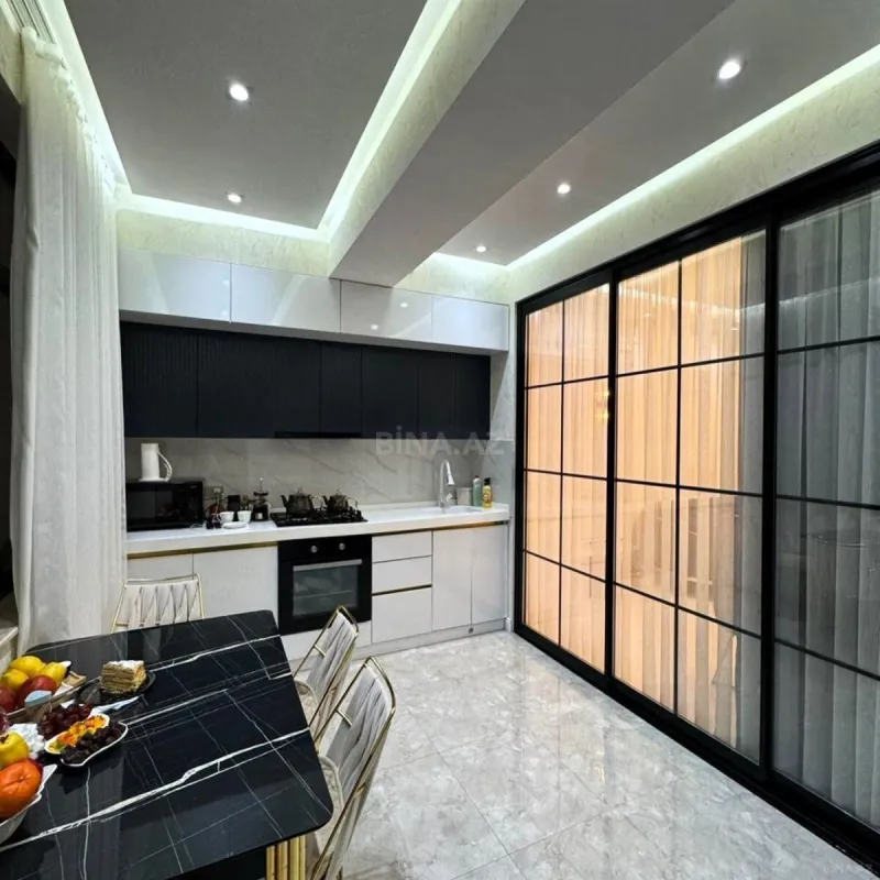 Satılır 3 otaqlı mənzil 101 m²