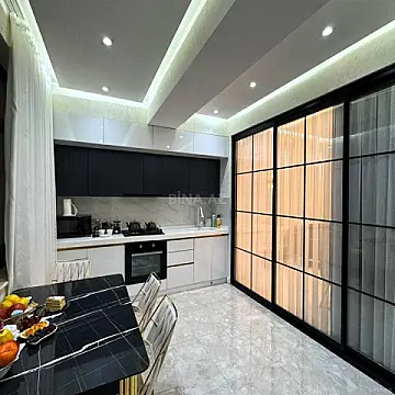 Satılır 3 otaqlı mənzil 101 m²