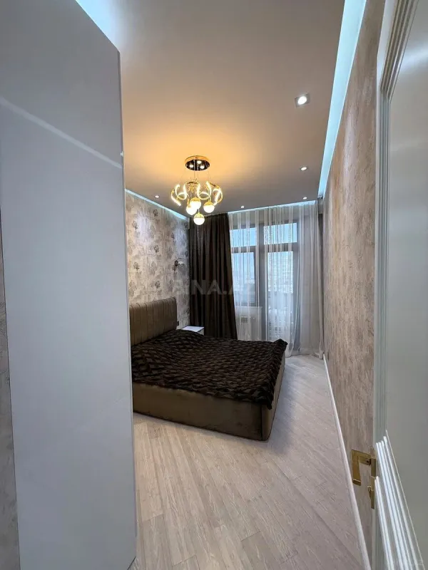 Satılır 3 otaqlı mənzil 101 m²