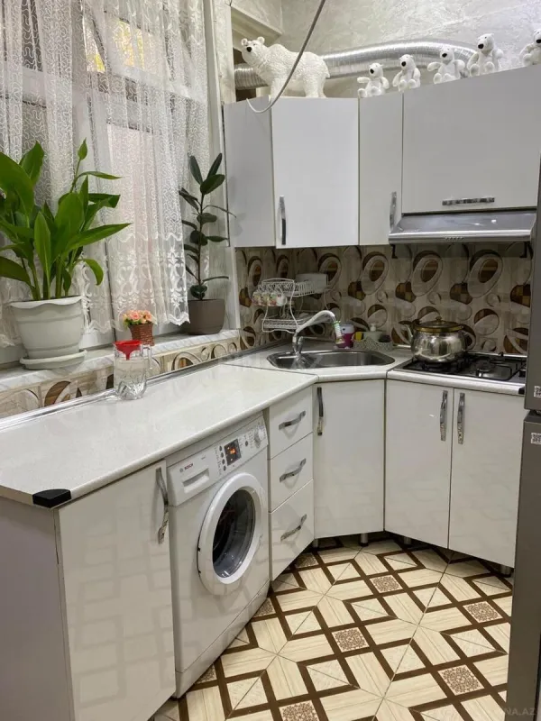 Satılır 4 otaqlı mənzil 84 m²