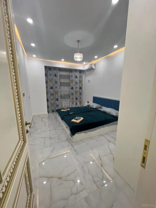 Satılır 4 otaqlı mənzil 148 m²