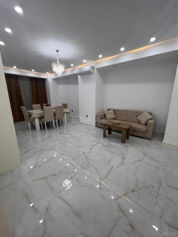 Satılır 4 otaqlı mənzil 148 m²