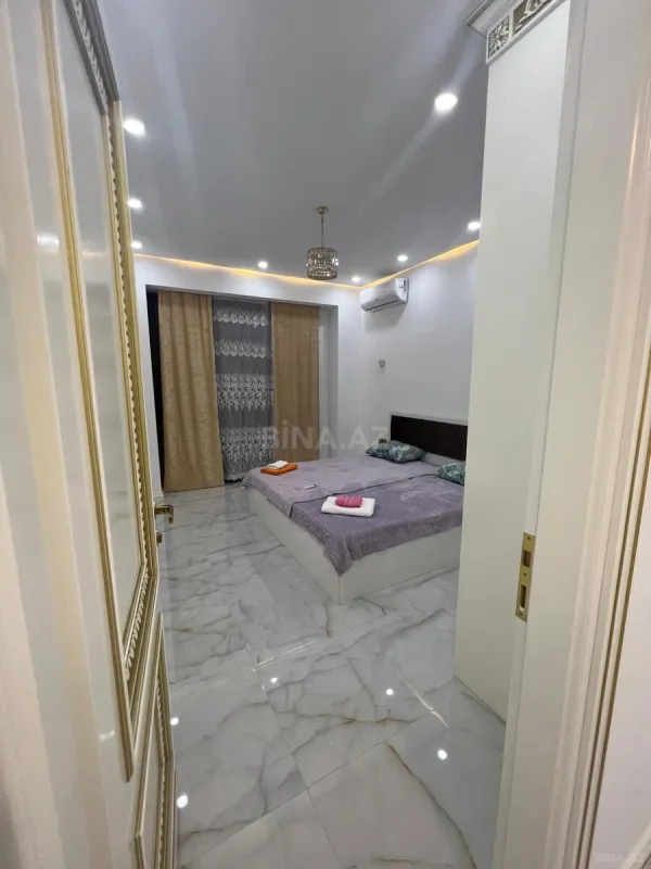 Satılır 4 otaqlı mənzil 148 m²