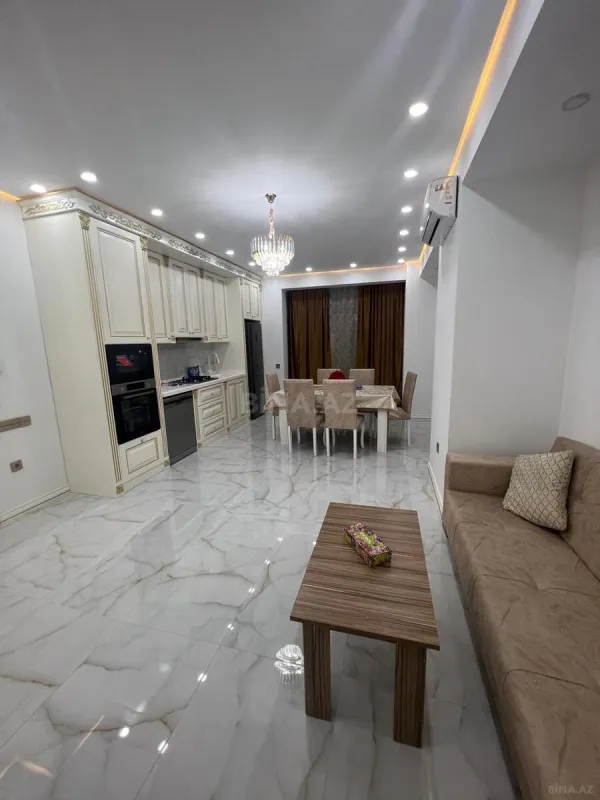 Satılır 4 otaqlı mənzil 148 m²