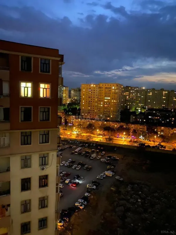 Satılır 3 otaqlı mənzil 155 m²