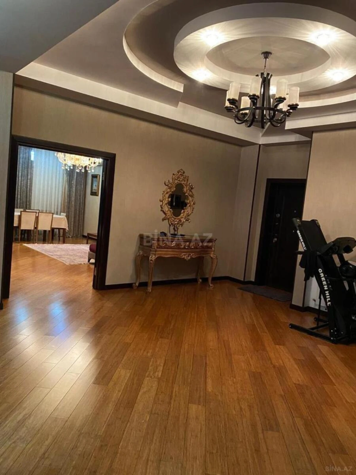 Satılır 3 otaqlı mənzil 155 m²