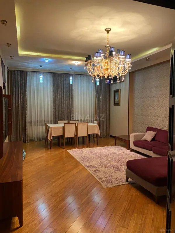 Satılır 3 otaqlı mənzil 155 m²