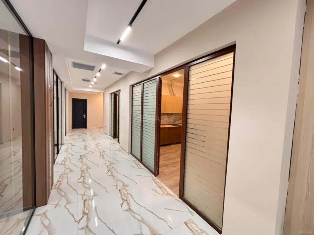 Satılır obyekt 330 m²