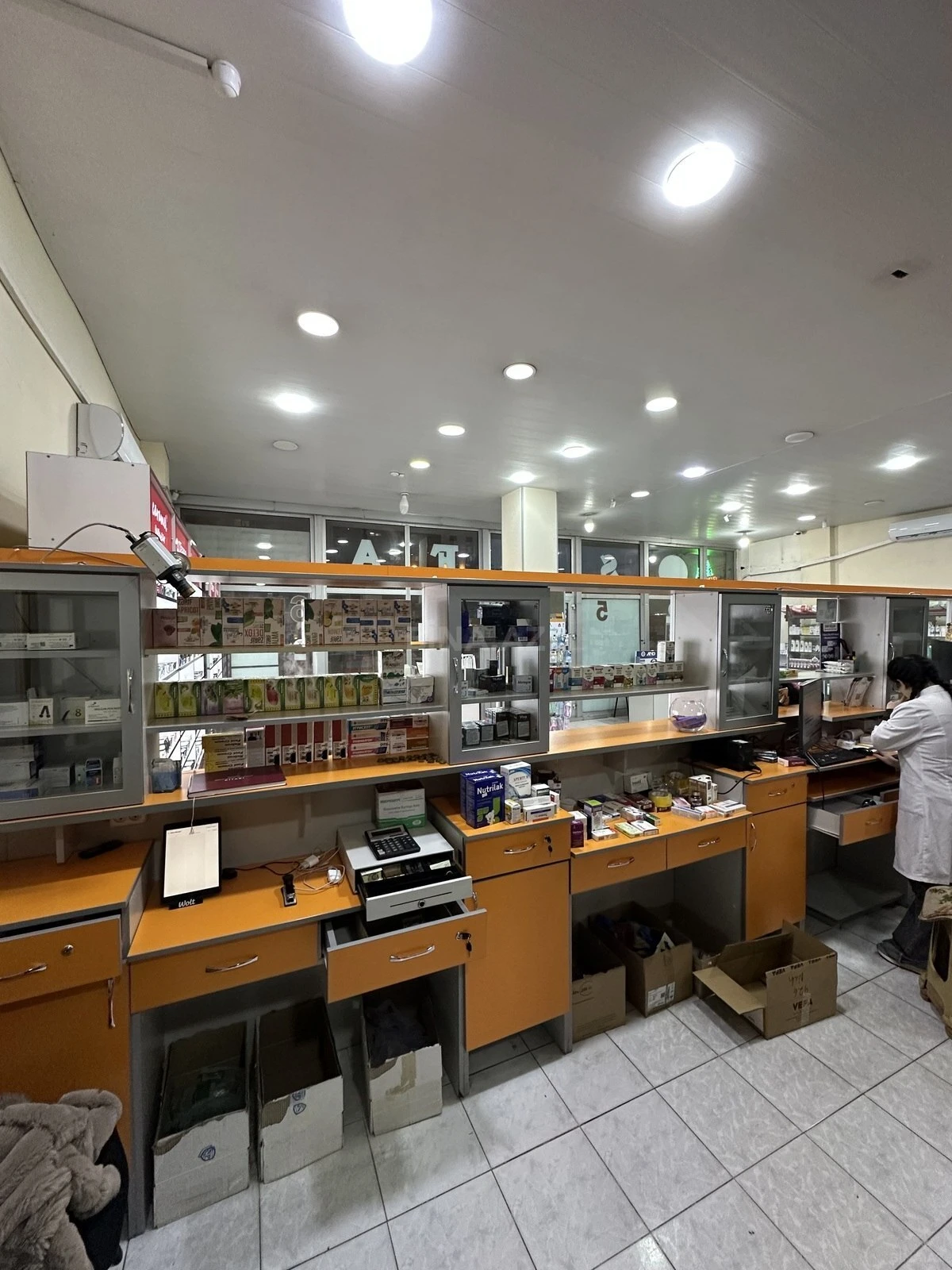 Kirayə verilir obyekt 200 m²