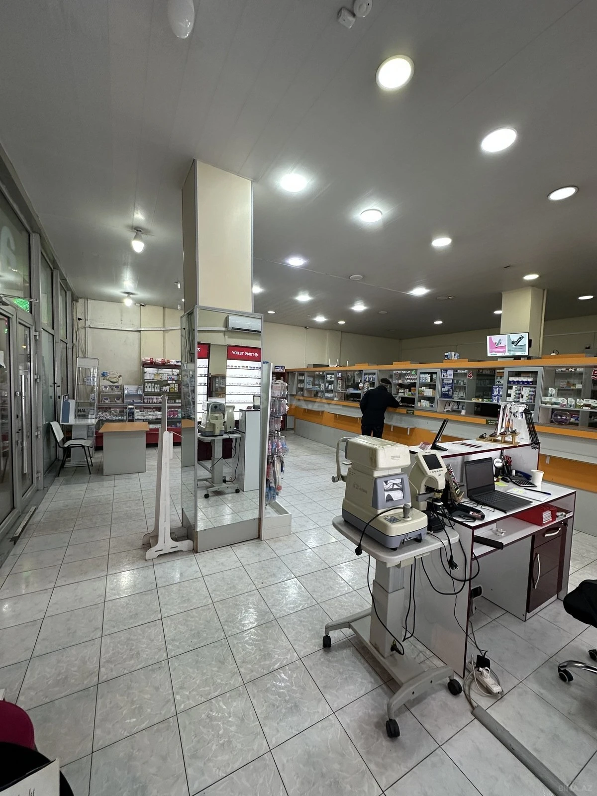 Kirayə verilir obyekt 200 m²