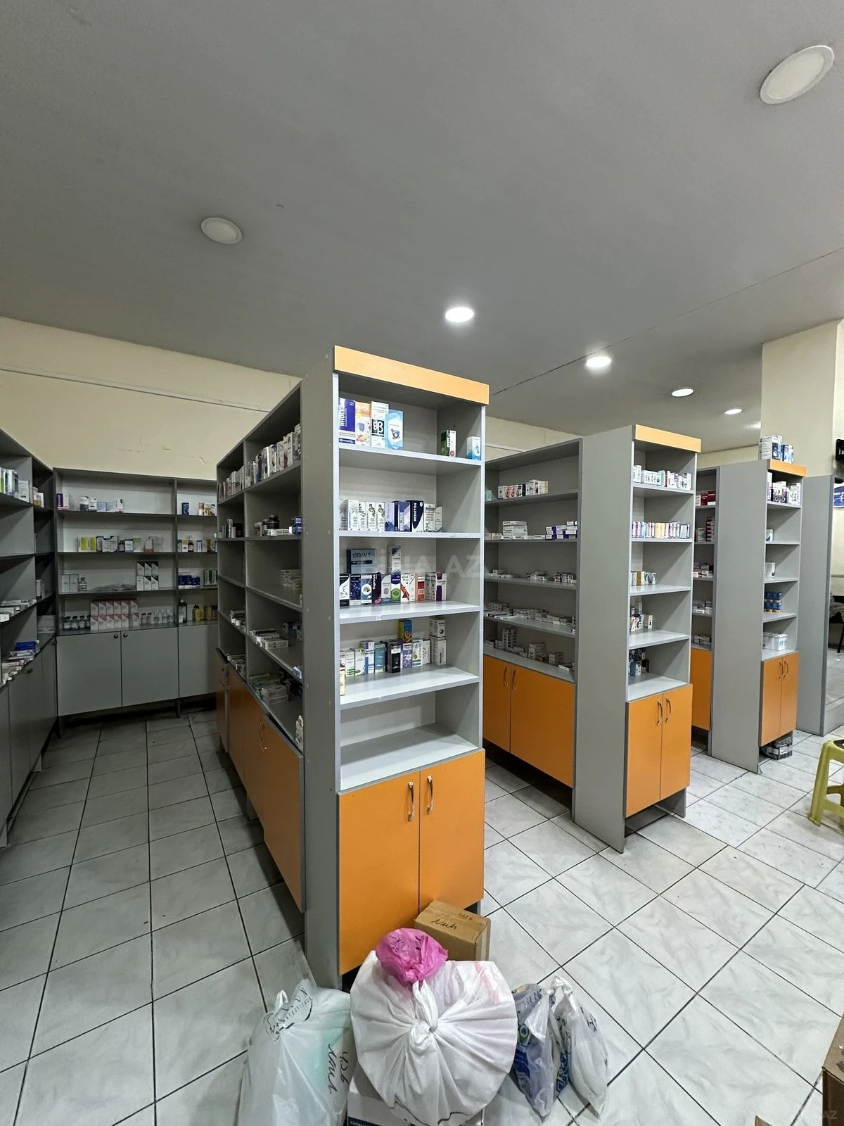 Kirayə verilir obyekt 200 m²