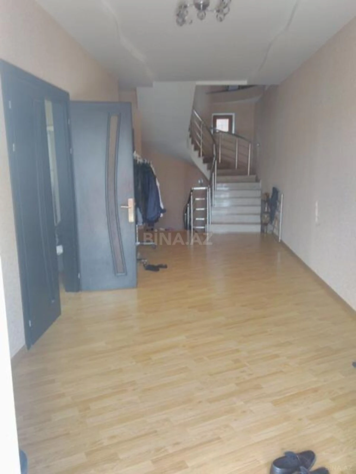 Kirayə verilir 7 otaqlı həyət evi 500 m²