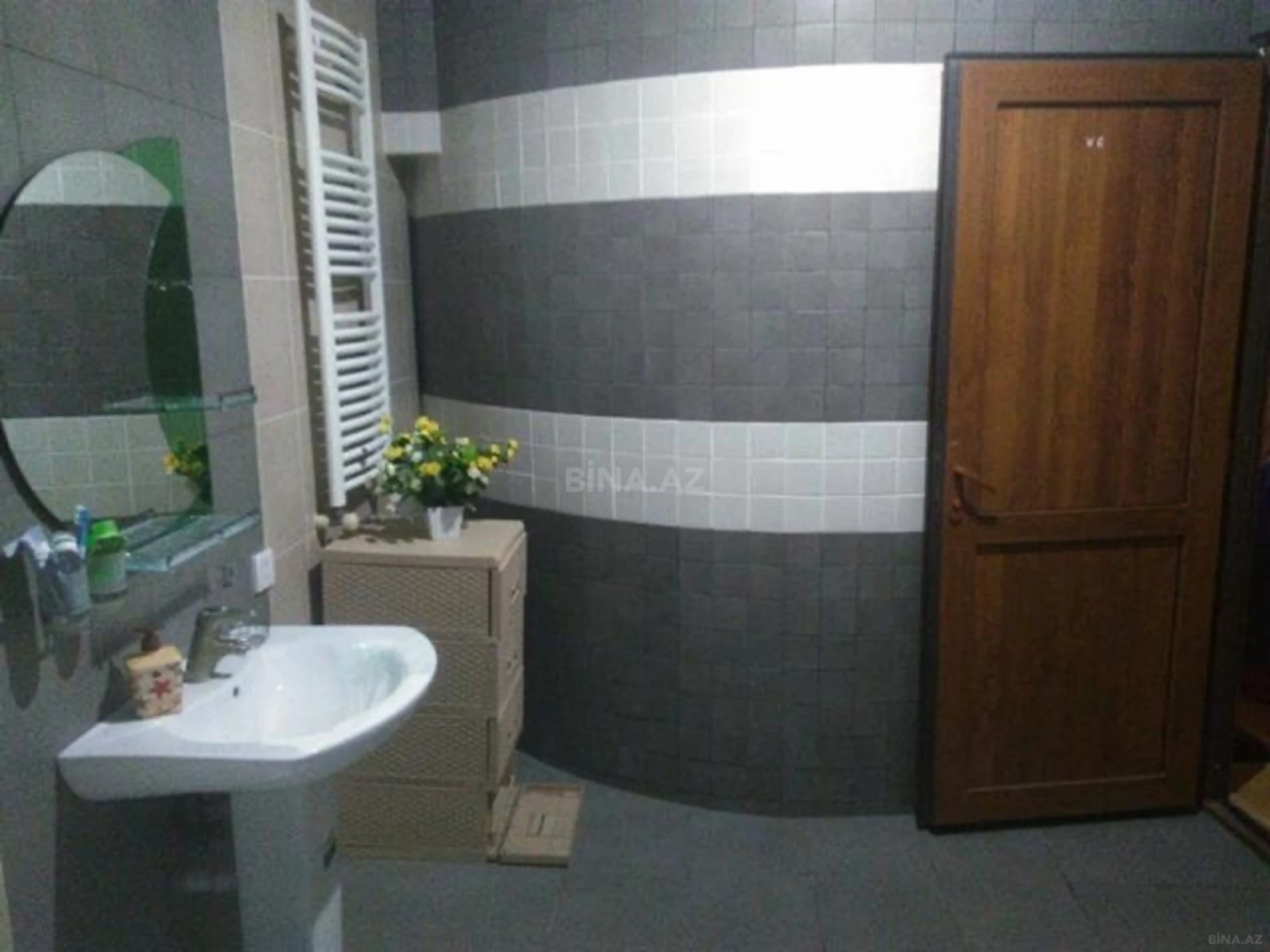 Kirayə verilir 7 otaqlı həyət evi 500 m²