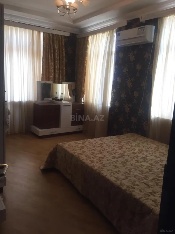 Kirayə verilir 7 otaqlı həyət evi 500 m²