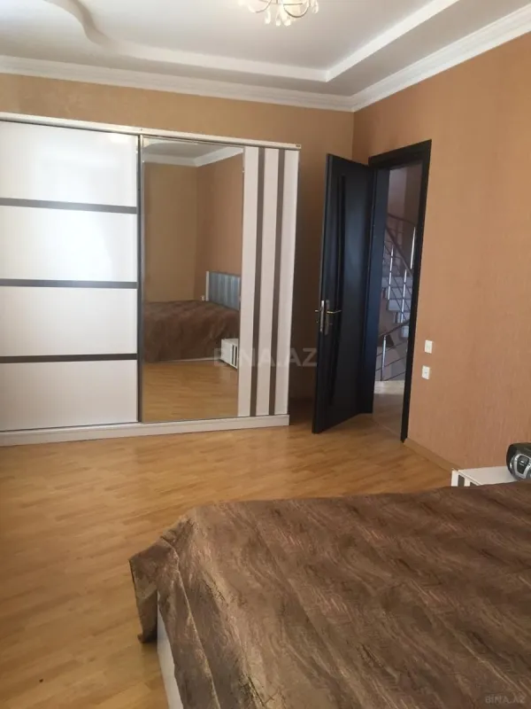 Kirayə verilir 7 otaqlı həyət evi 500 m²