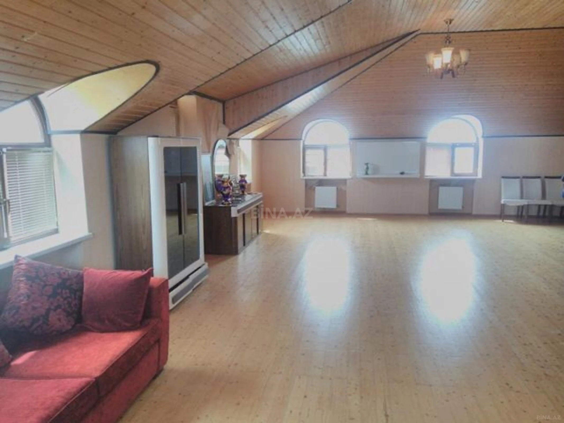 Kirayə verilir 7 otaqlı həyət evi 500 m²