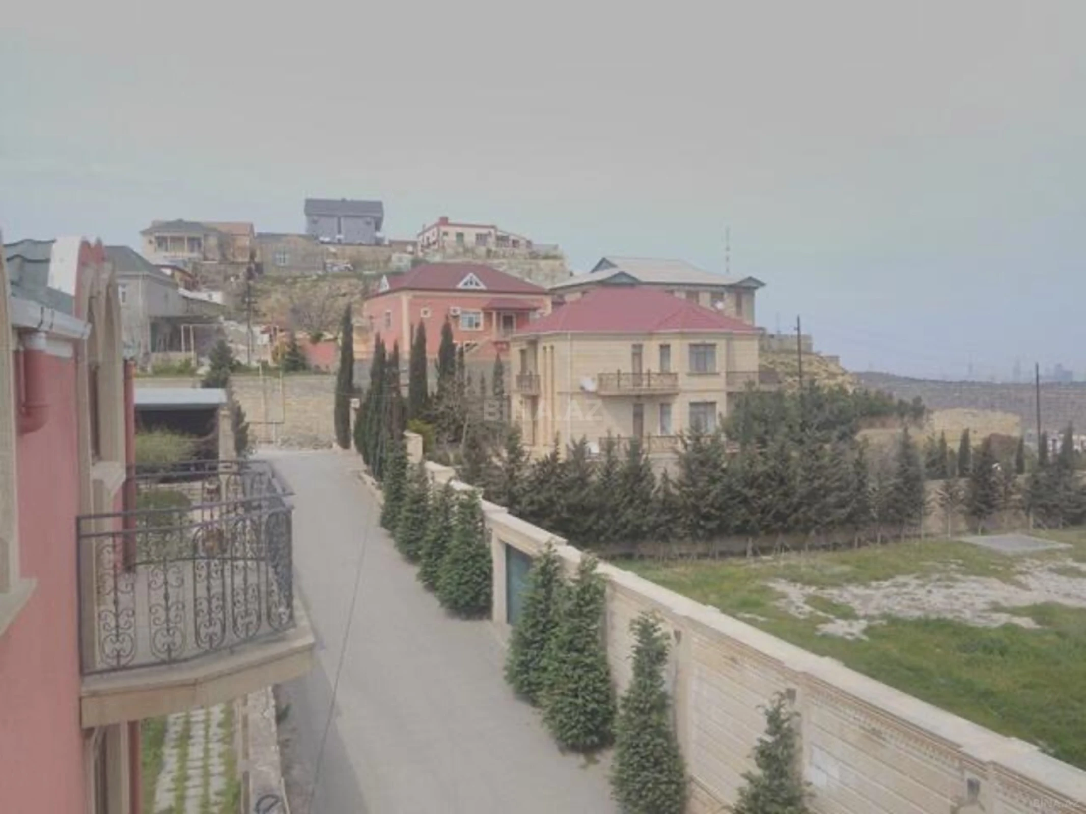 Kirayə verilir 7 otaqlı həyət evi 500 m²