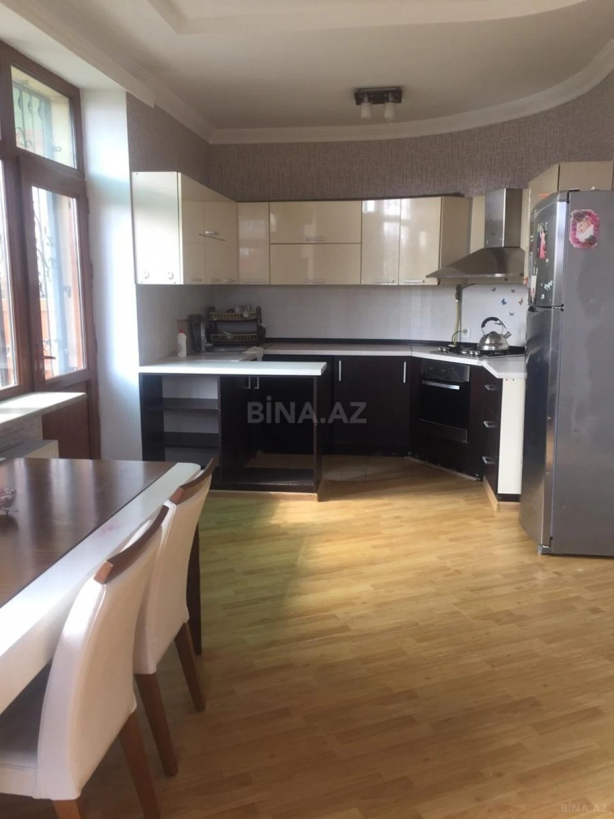 Kirayə verilir 7 otaqlı həyət evi 500 m²