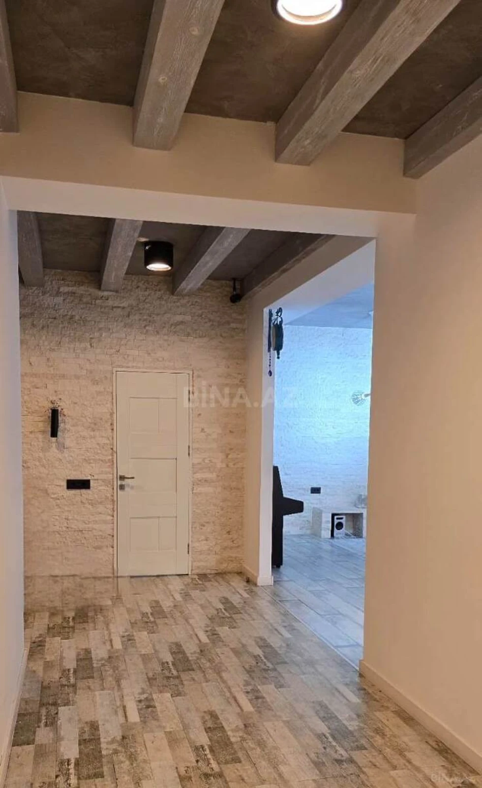 Kirayə verilir 3 otaqlı mənzil 147 m²