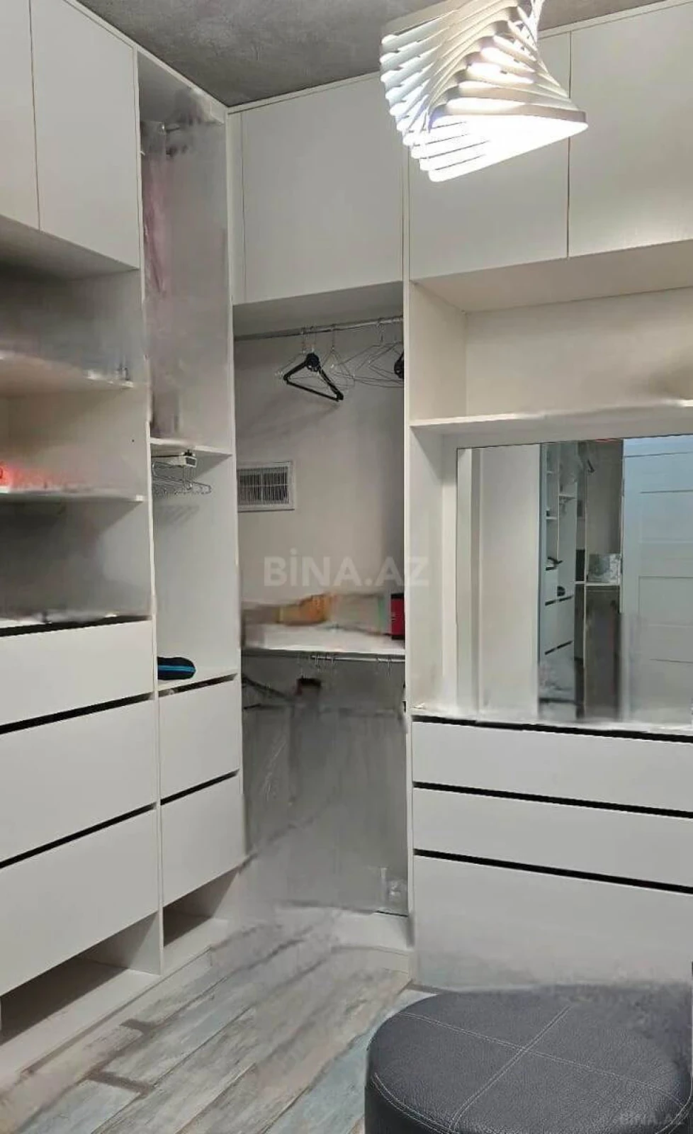 Kirayə verilir 3 otaqlı mənzil 147 m²