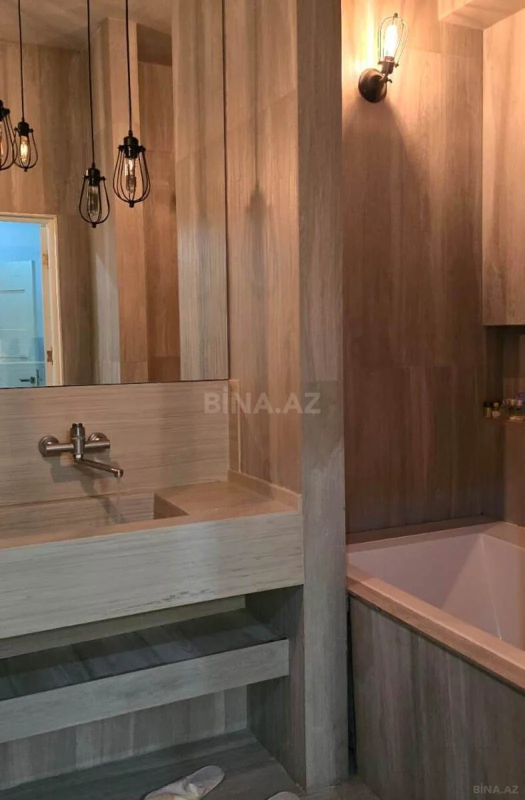 Kirayə verilir 3 otaqlı mənzil 147 m²
