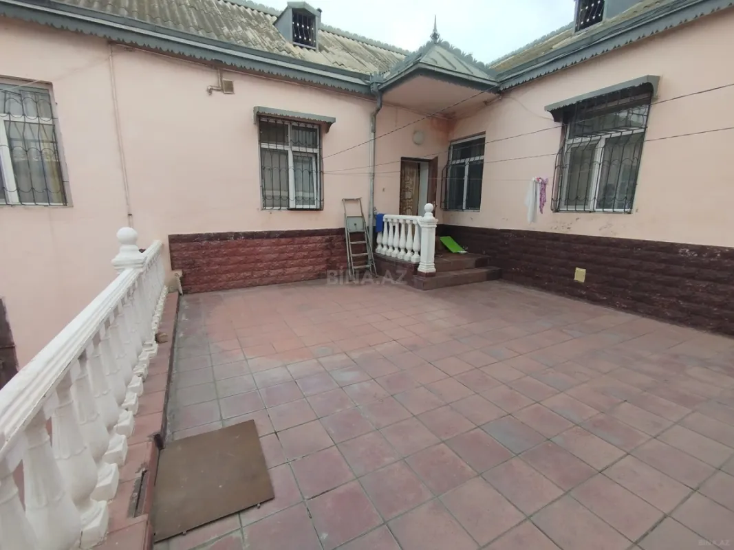 Satılır 4 otaqlı həyət evi 150 m²